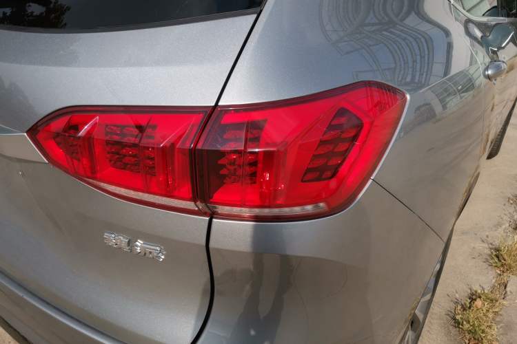 Used Wey VV6 2020 2.0T Four-Wheel Drive Zhiyu+