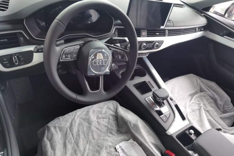 Used Audi A4L 2023 40 TFSI Fashion Dynamic Model
