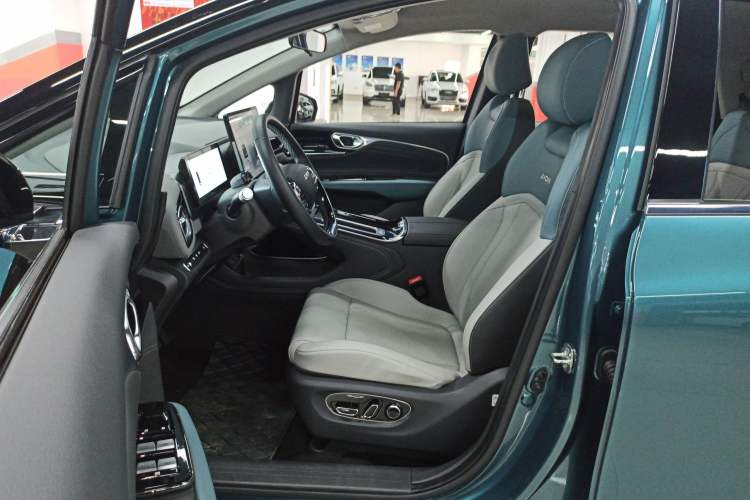 Used AION V 2023 Plus 70 Smart Enjoyment Seven-Seater Edition Ternary Lithium
