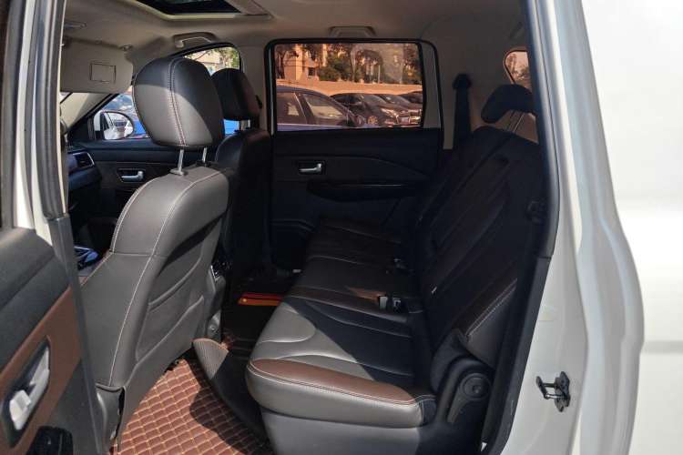 Used Dongfeng Fengon 370 2018 S370 1.5L CVT Luxury 7-Seater