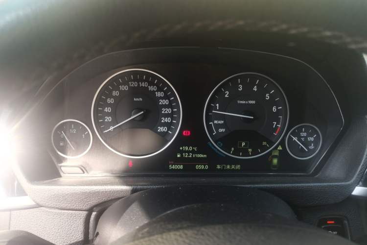 Used BMW 3 Series GT 2018 320i Sport Edition
