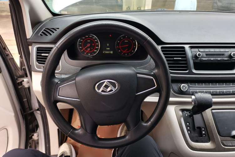 Used SAIC MAXUS G10 2014 2.0T Automatic Elite Edition
