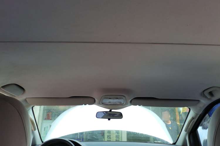 Used SAIC MAXUS G10 2014 2.0T Automatic Elite Edition
