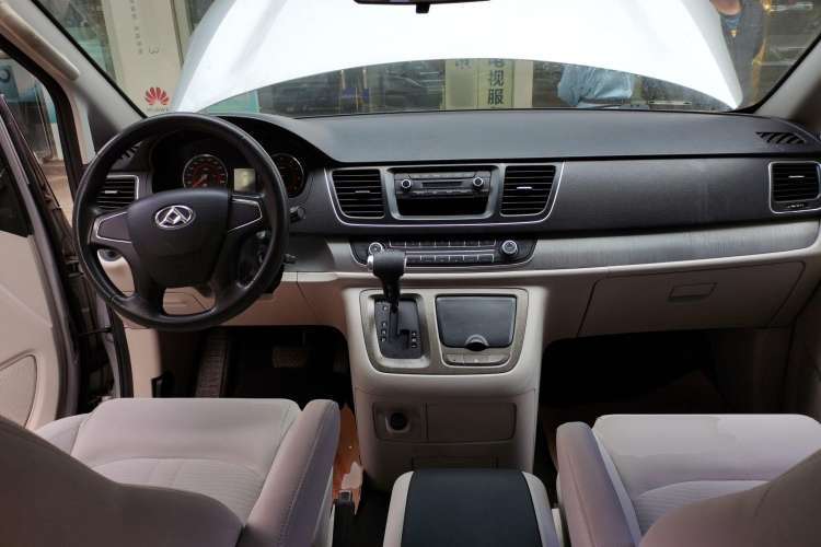 Used SAIC MAXUS G10 2014 2.0T Automatic Elite Edition
