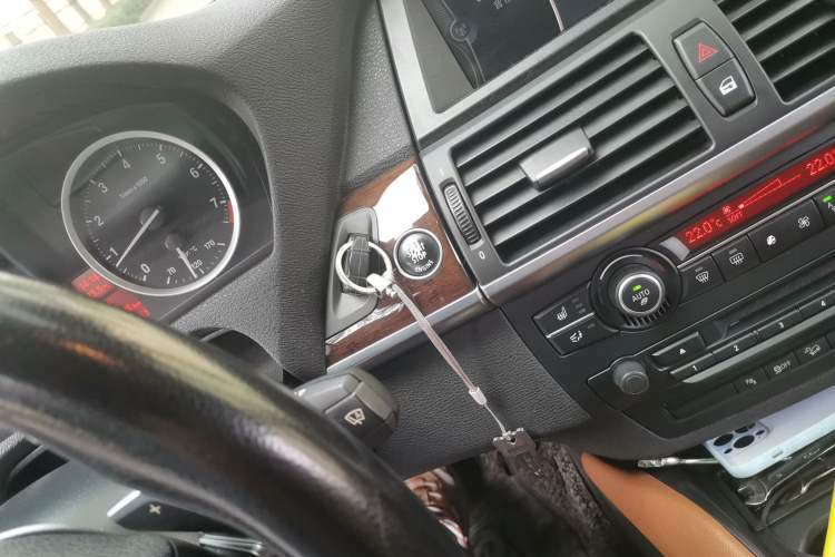 Used BMW X6 2012 xDrive35i
