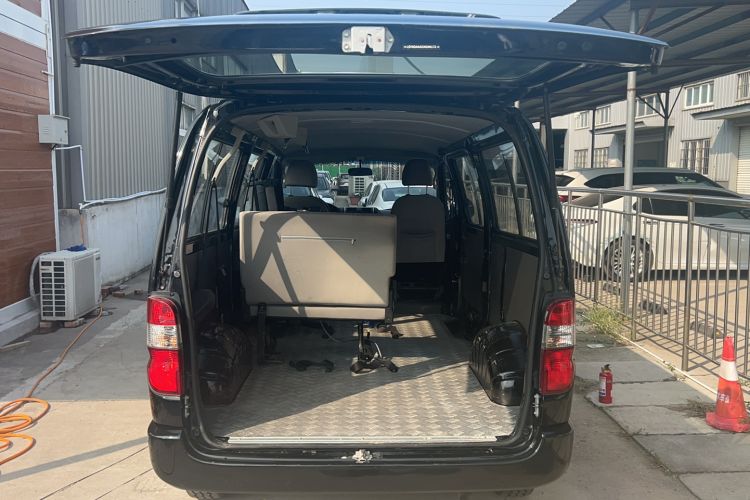 Used Jinbei Express 2018 2.0L Standard Version V19