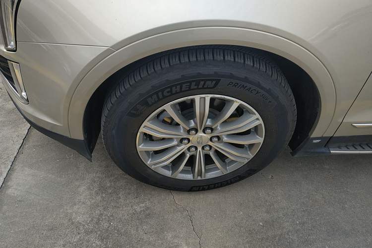 Used Cadillac XT5 2016 25T Luxury Model
