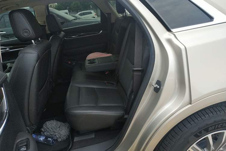 Used Cadillac XT5 2016 25T Luxury Model
