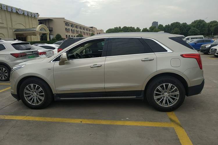 Used Cadillac XT5 2016 25T Luxury Model
