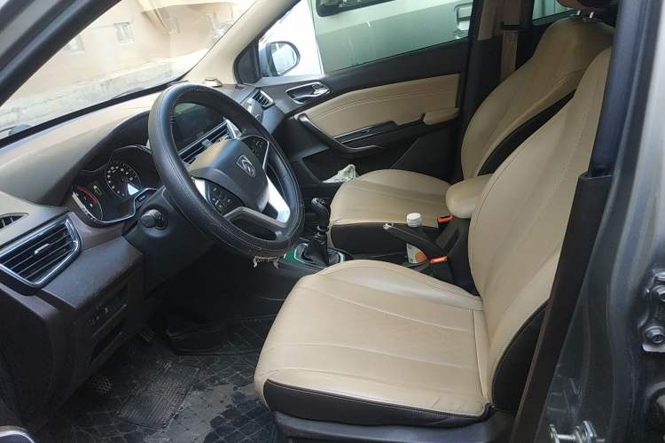 Used Baojun 310W 2017 1.5L Manual Luxury Edition China V
