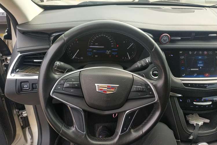 Used Cadillac XT5 2016 25T Luxury Model
