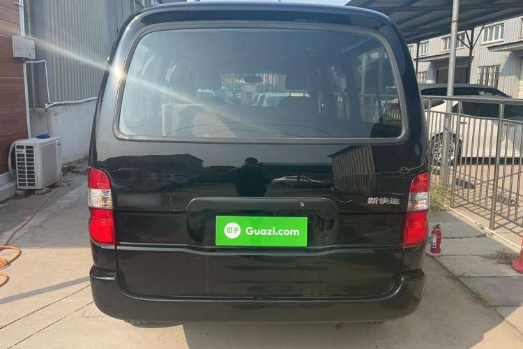 Used Jinbei Express 2018 2.0L Standard Version V19