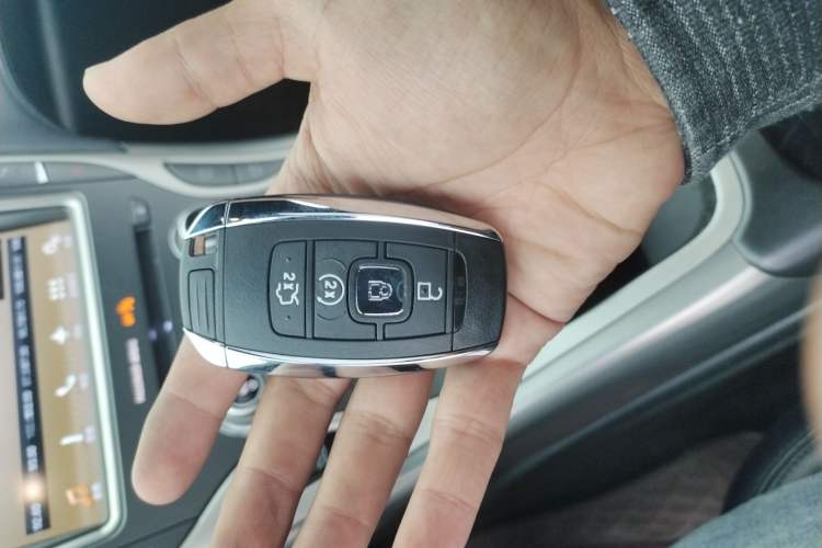 Used Lincoln MKX 2017 2.0T Two-Wheel Drive Deluxe Edition