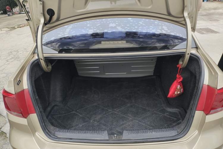 Used Volkswagen Santana 2013 1.4L Manual Fashion Edition