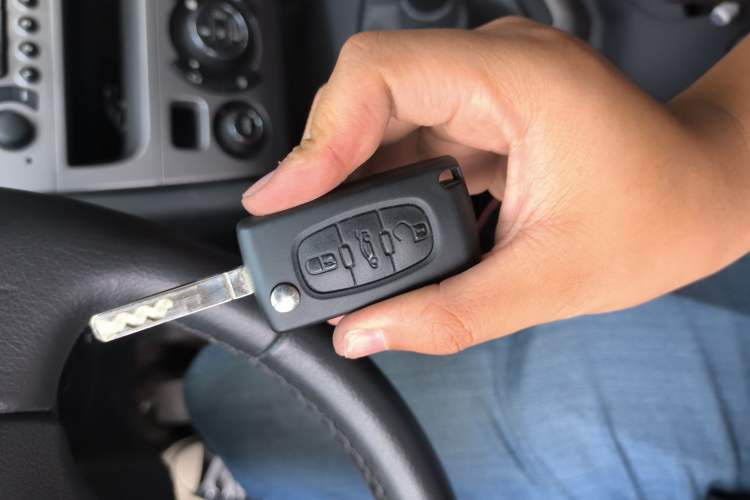 Used Peugeot 408 2011 2.0L Manual Luxury Edition
