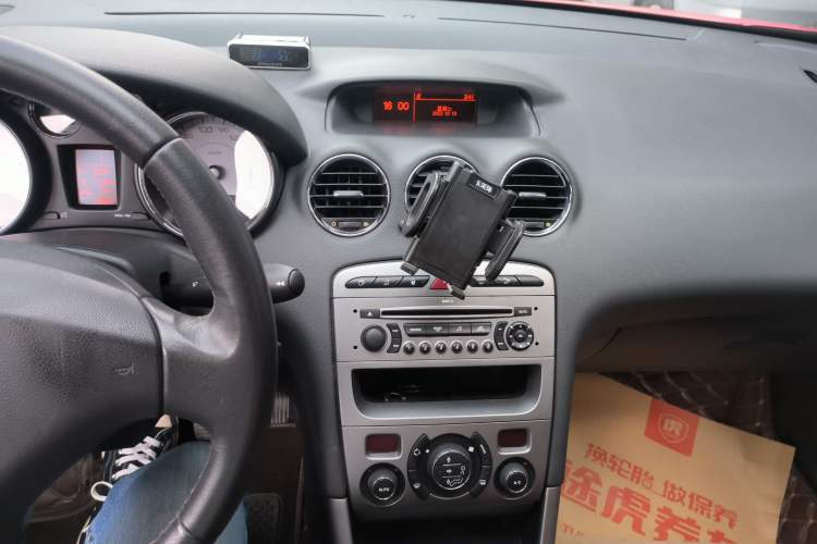 Used Peugeot 408 2011 2.0L Manual Luxury Edition
