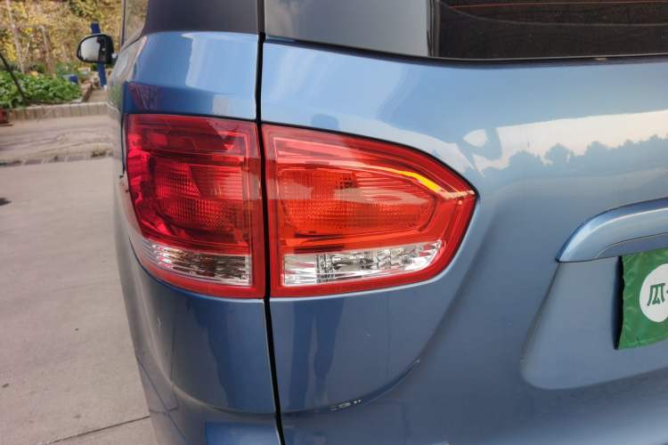 Used SAIC MAXUS G10 2016 2.0T Automatic Elite Edition
