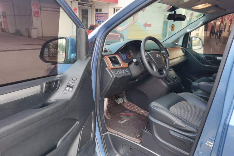 Used SAIC MAXUS G10 2016 2.0T Automatic Elite Edition
