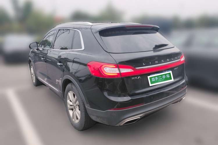 Used Lincoln MKX 2017 2.0T Two-Wheel Drive Deluxe Edition