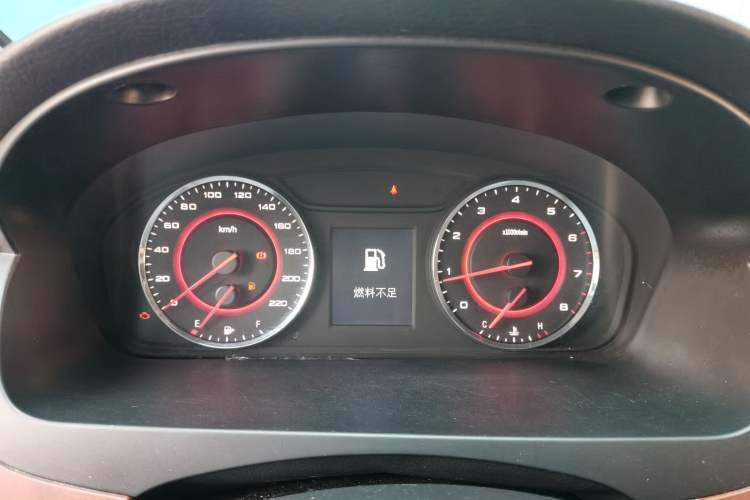 Used SAIC MAXUS G10 2016 2.0T Automatic Elite Edition
