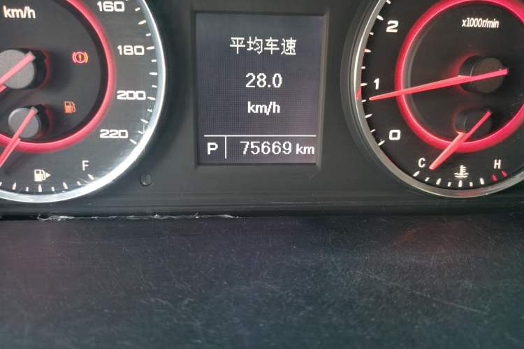 Used SAIC MAXUS G10 2016 2.0T Automatic Elite Edition
