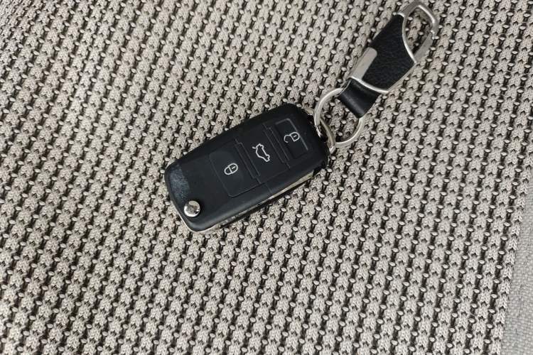 Used Volkswagen Santana 2013 1.4L Manual Fashion Edition