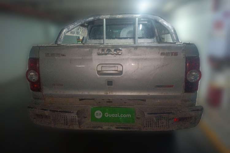 Used JAC T6 2018 2.0T Diesel China V Standard Four-Wheel Drive Luxury Version with Extended Wheelbase HFC4DB2-1D1