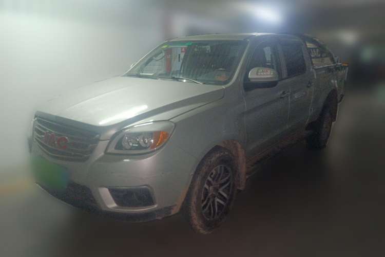 Used JAC T6 2018 2.0T Diesel China V Standard Four-Wheel Drive Luxury Version with Extended Wheelbase HFC4DB2-1D1