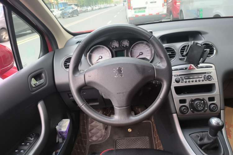 Used Peugeot 408 2011 2.0L Manual Luxury Edition
