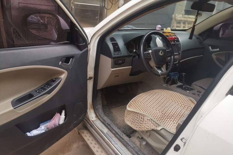 Used Geely Auto GX7 2012 2.4L Automatic Executive Version
