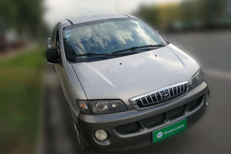 Used JAC Refine 2015 2.0L Shuttle Gasoline Long-Wheelbase Standard Version HFC4GA3-3D
