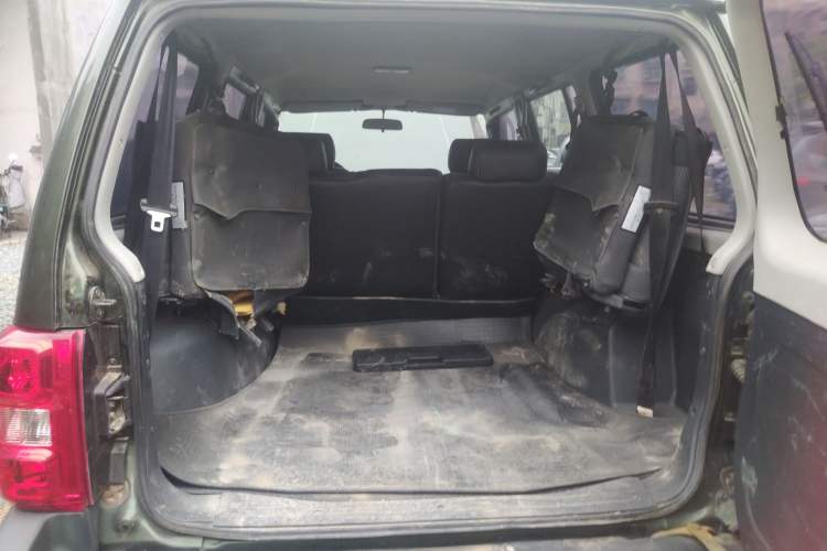 Used Leopaard Q6 2015 2.4L Manual 4x4 Excellence Edition Trunk