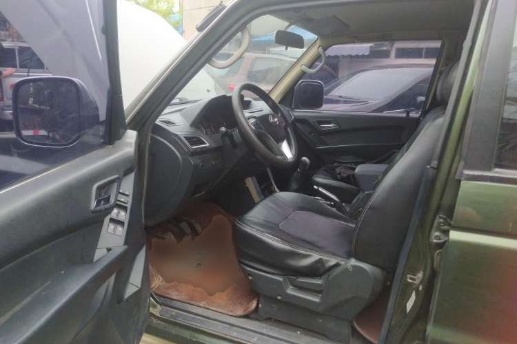 Used Leopaard Q6 2015 2.4L Manual 4x4 Excellence Edition Driver Seat