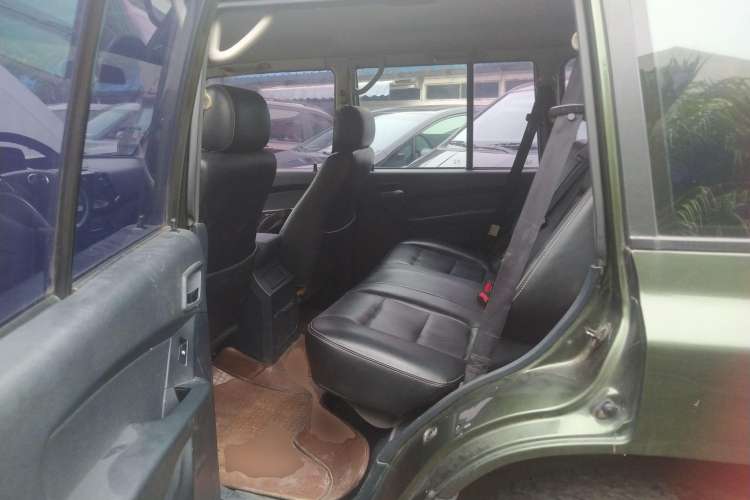 Used Leopaard Q6 2015 2.4L Manual 4x4 Excellence Edition Left Rear Seat