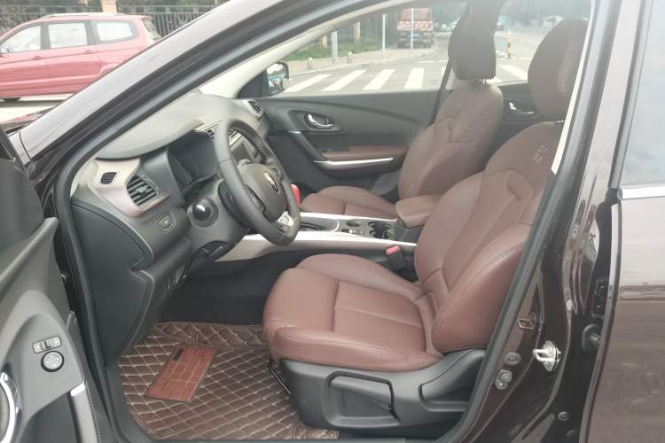 Used Renault Kadjar 2017 2.0L Two-Wheel-Drive Leading Edition
