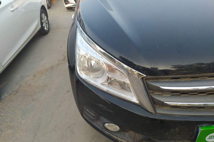 Used Venucia T70 2015 2.0L CVT Smart Choice Edition
