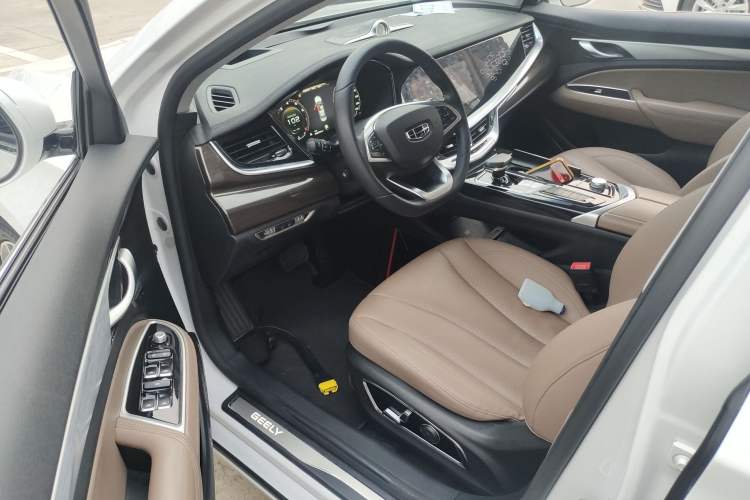 Used Geely Auto Emgrand GT 2020 1.5T MHEV Yaozun Edition