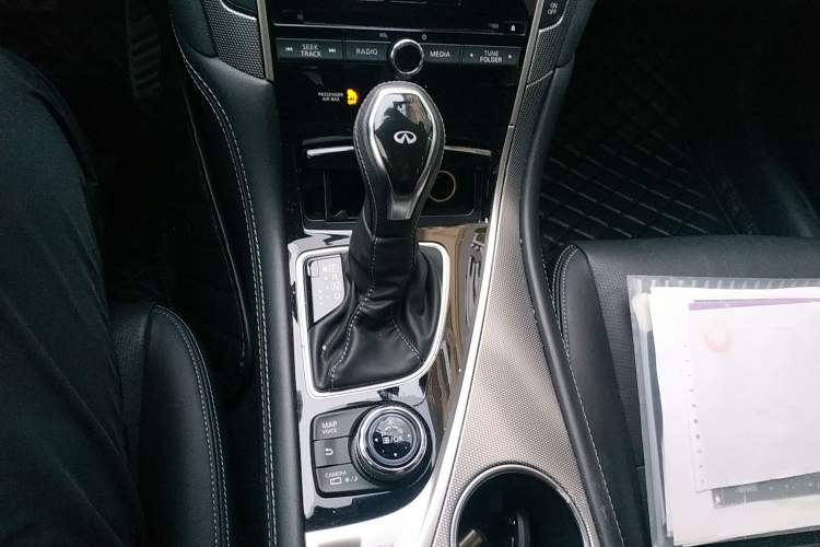 Used Infiniti Q50L 2018 2.0T Enjoyment Edition China V standard