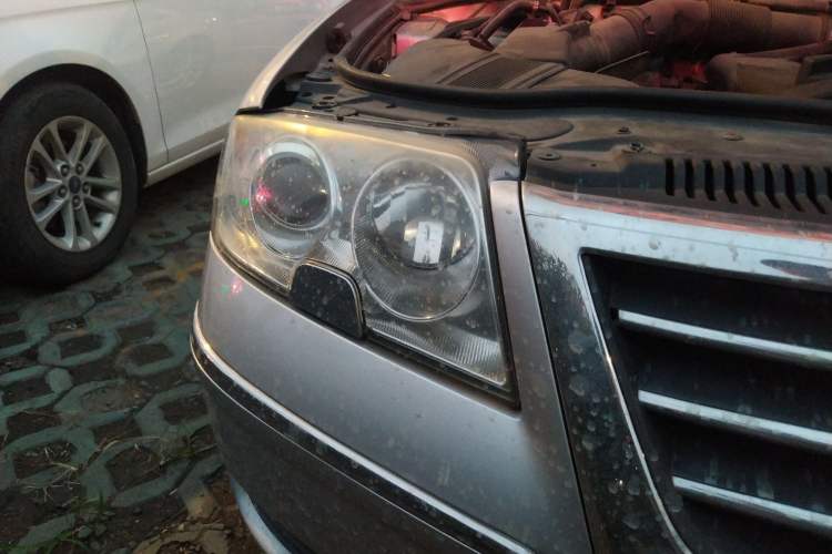 Used Volkswagen Passat 2009 2.0L MFI Manual Luxury Edition
