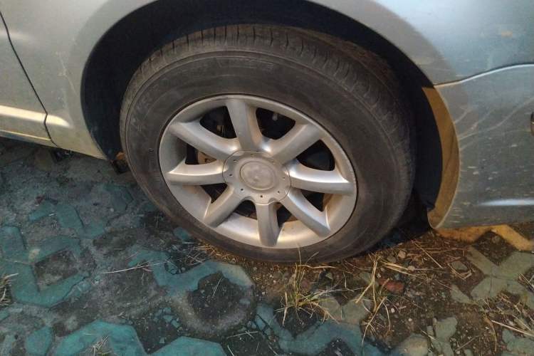 Used Volkswagen Passat 2009 2.0L MFI Manual Luxury Edition
