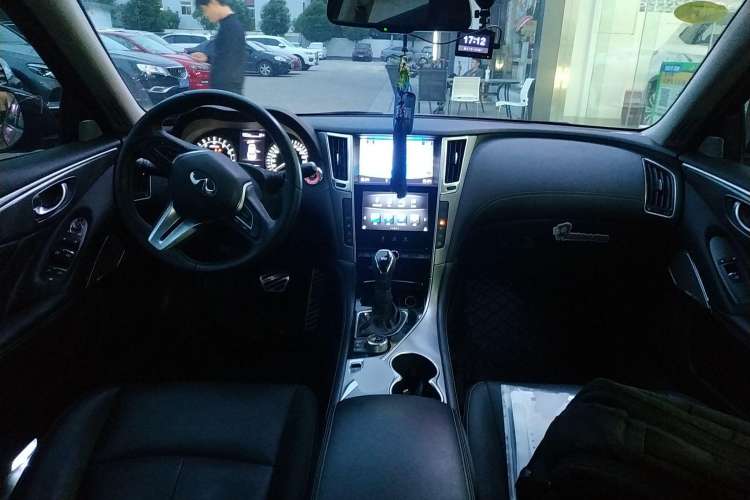 Used Infiniti Q50L 2018 2.0T Enjoyment Edition China V standard