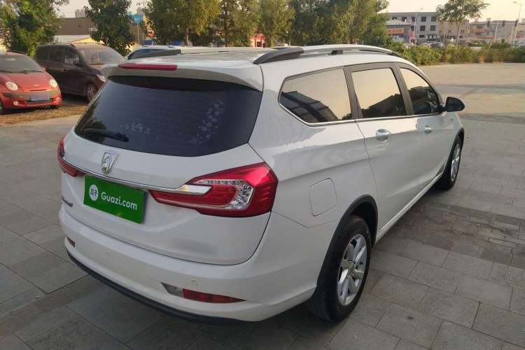 Used Baojun 310W 2017 1.5L Manual Fashion Edition China VI

