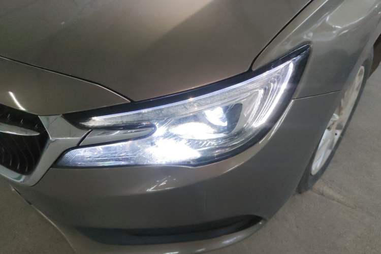 Used Buick GL6 2018 18T 6-Seater Luxury Model