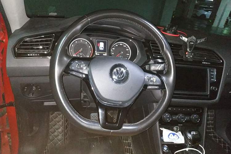 Used Volkswagen Tiguan L 2017 380TSI Automatic All-Wheel Drive Supreme Flagship Edition
