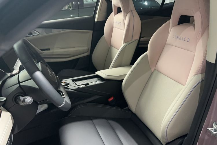 Used Lynk & Co 06 EM-P 2022 PHEV Shero Pink Special Edition