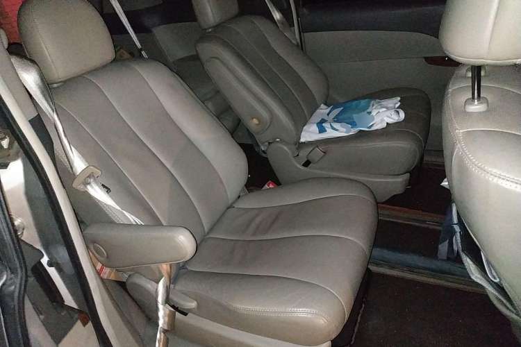 Used BYD M6 2013 2.4L Automatic Luxury Model
