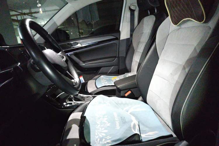 Used Volkswagen Tayron X 2020 330TSI Two-Wheel Drive Luxury Smart Connectivity Version Left Front Seat