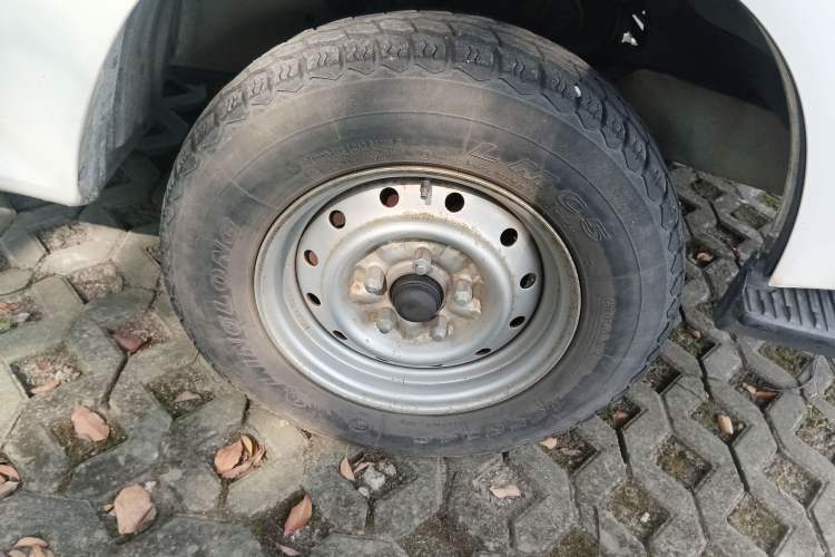 Used Jinbei Hiace 2014 2.0L Fifth-Generation Xiangyun Comfort Type 1 4G20C