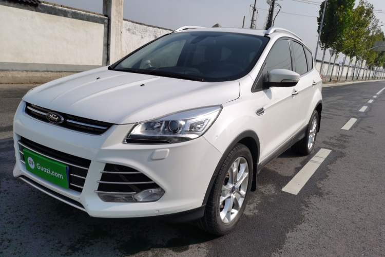 Used Ford Kuga 2015 2.0L GTDi Four-Wheel-Drive Sport Model