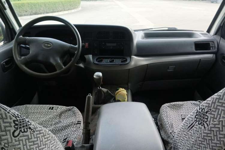 Used Jinbei Hiace 2014 2.0L Fifth-Generation Xiangyun Comfort Type 1 4G20C